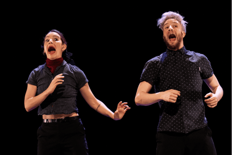 'C'est la vida!' production photo by Julie Cherki.